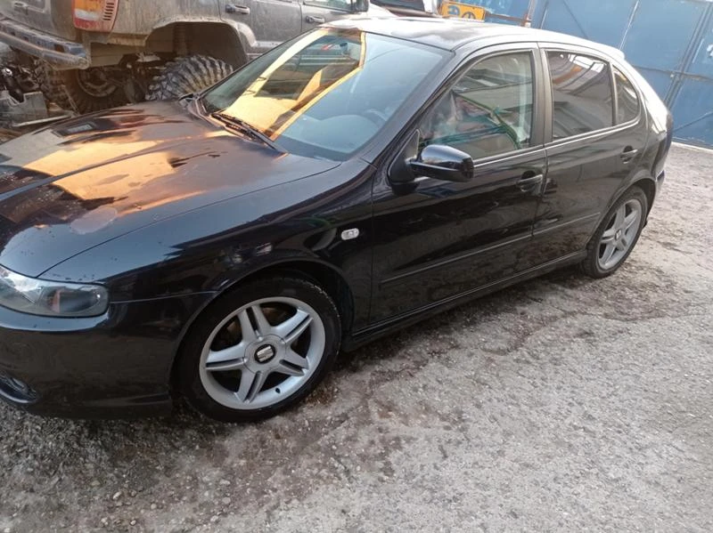 Seat Leon FR 1.8T 180k кожа - изображение 4