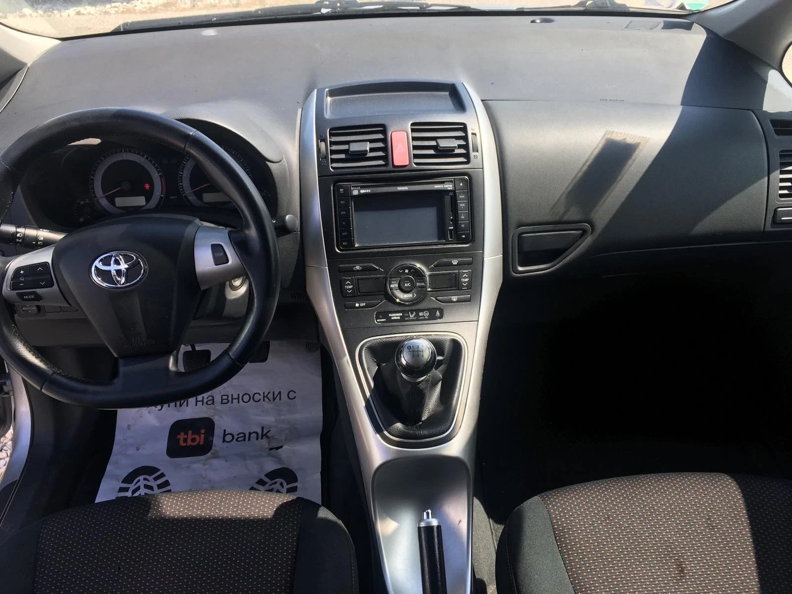 Toyota Auris 1.4 D4D TOP - изображение 8