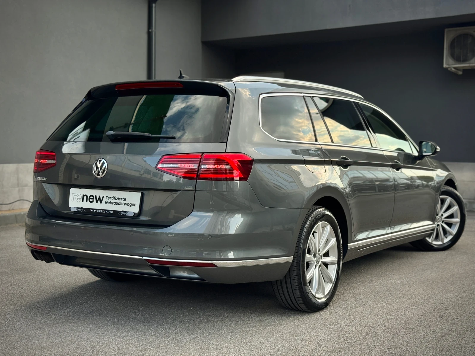VW Passat 2.0TDI // 190к.с.// HIGHLINE// Panorama//  - изображение 3