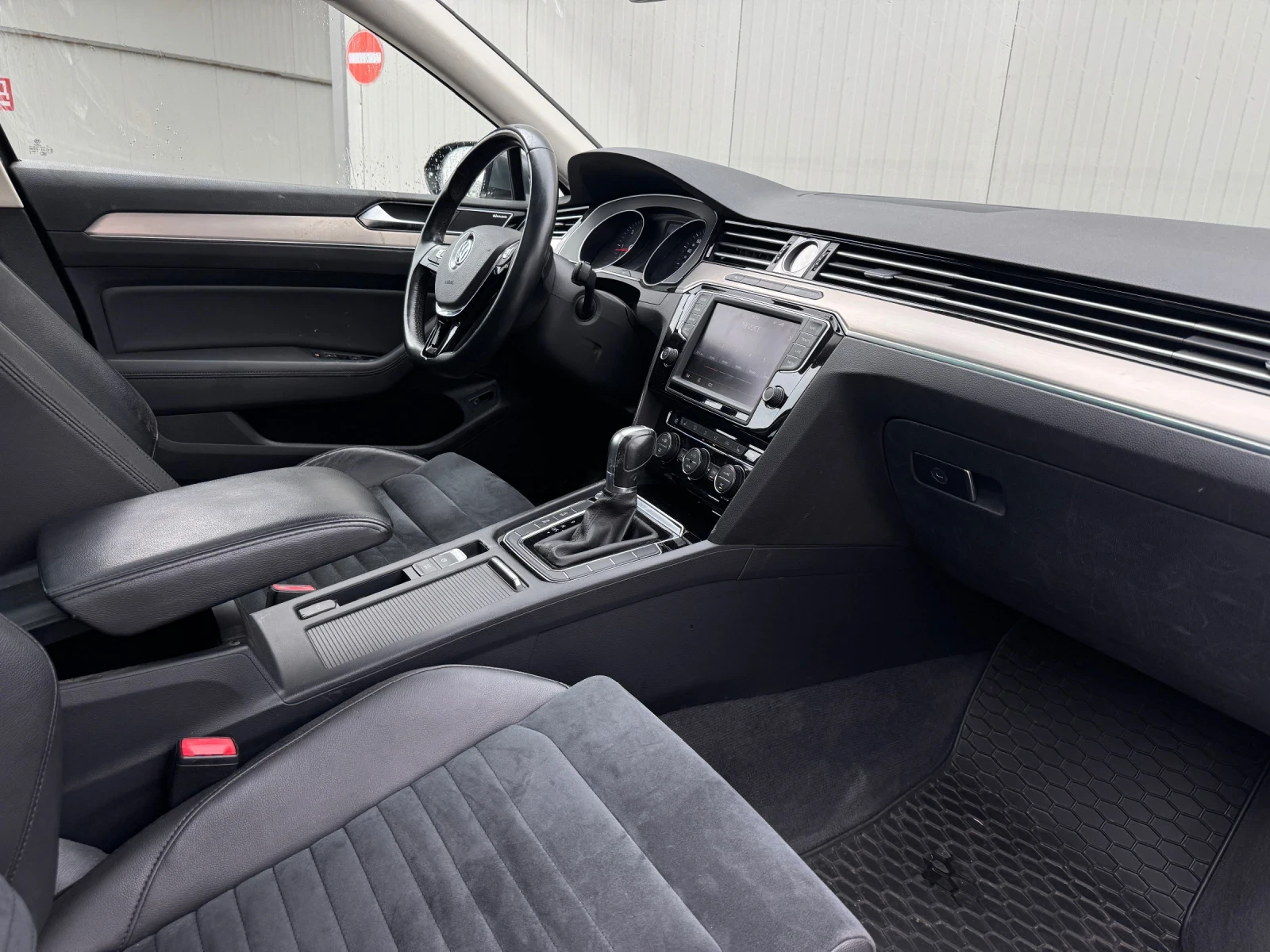VW Passat 2.0TDI // 190к.с.// HIGHLINE// Panorama//  - изображение 10