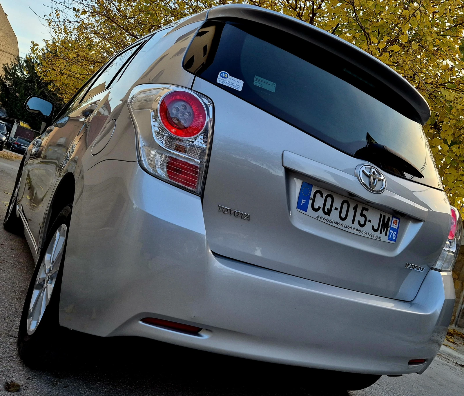 Toyota Verso 2.0d4d-EXECUTIVE-нави-6скорости-japan - изображение 5