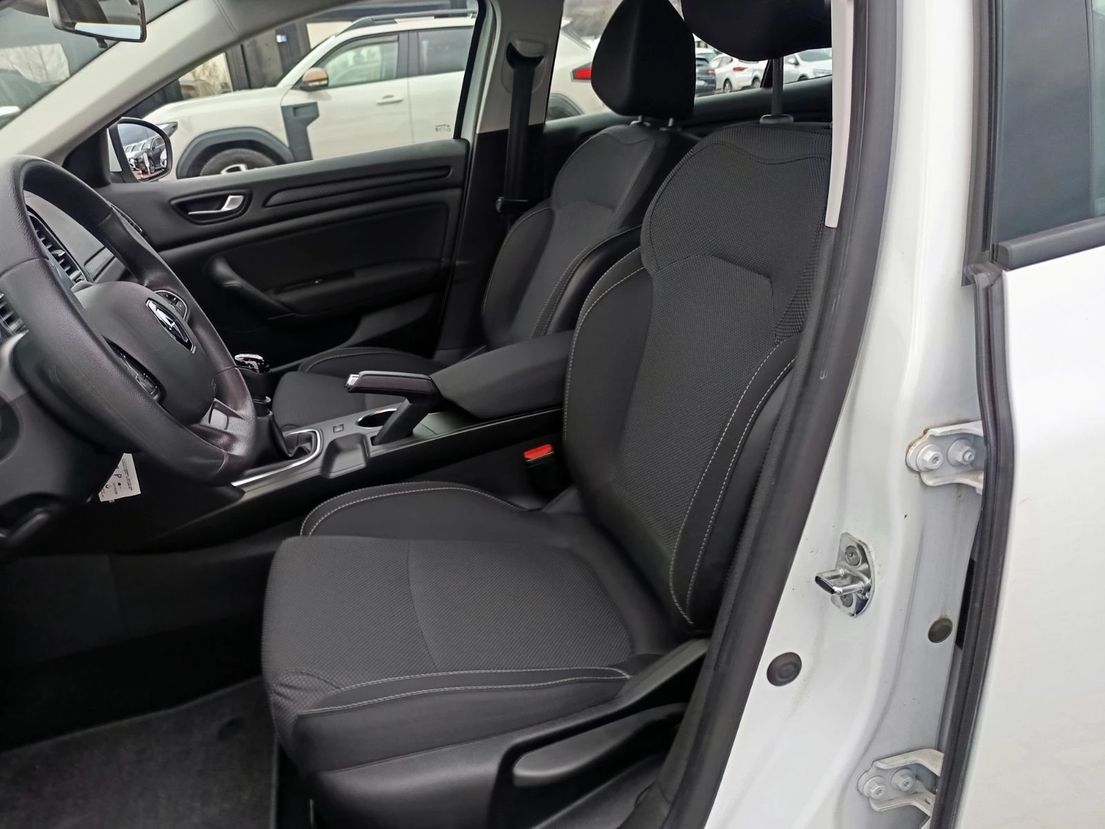 Renault Megane SEDANE 1.3TCe 140.. | Mobile.bg   15