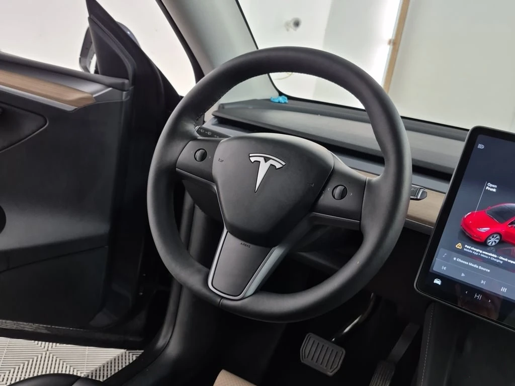 Tesla Model Y * RWD * CARFAX * ��� ������������ ������ | Mobile.bg � ����������� 11