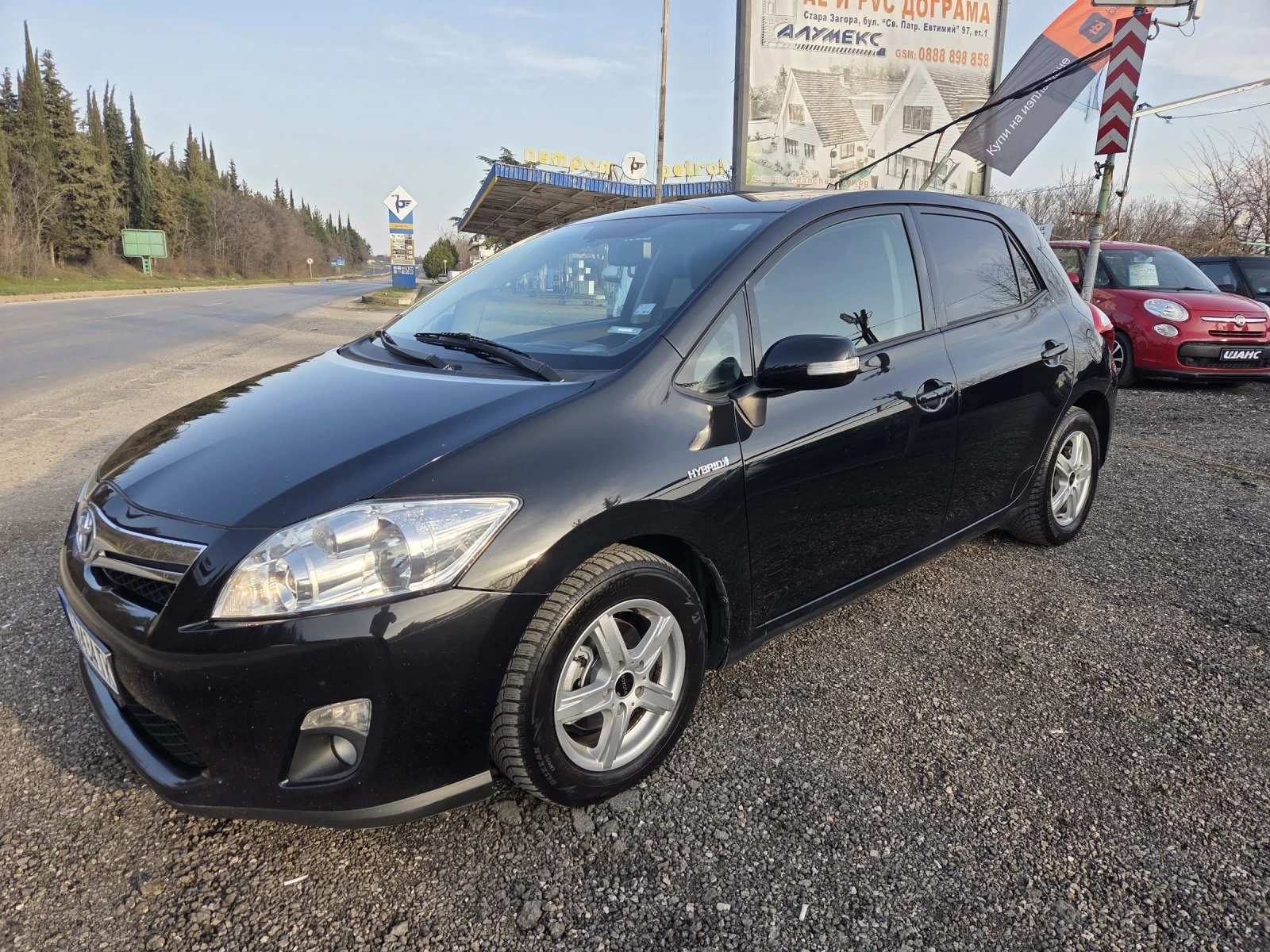Toyota Auris 1, 8 benzin hybrid 100hp + 32 hp 