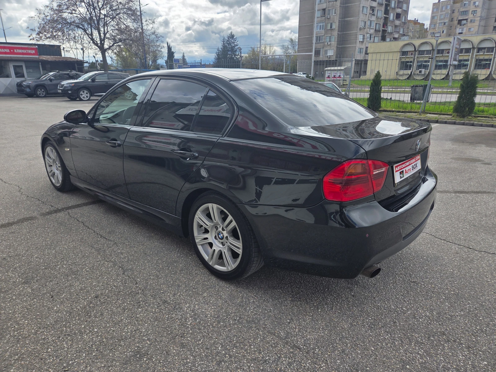 BMW 320 d (163 Hp) M-Sport, снимка 3 - Автомобили и джипове - 54077435