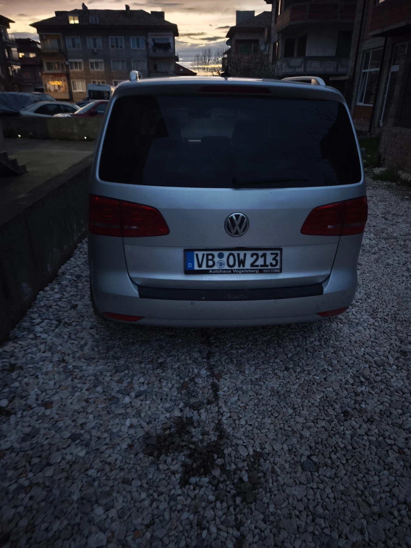 VW Touran, снимка 4 - Автомобили и джипове - 54083467