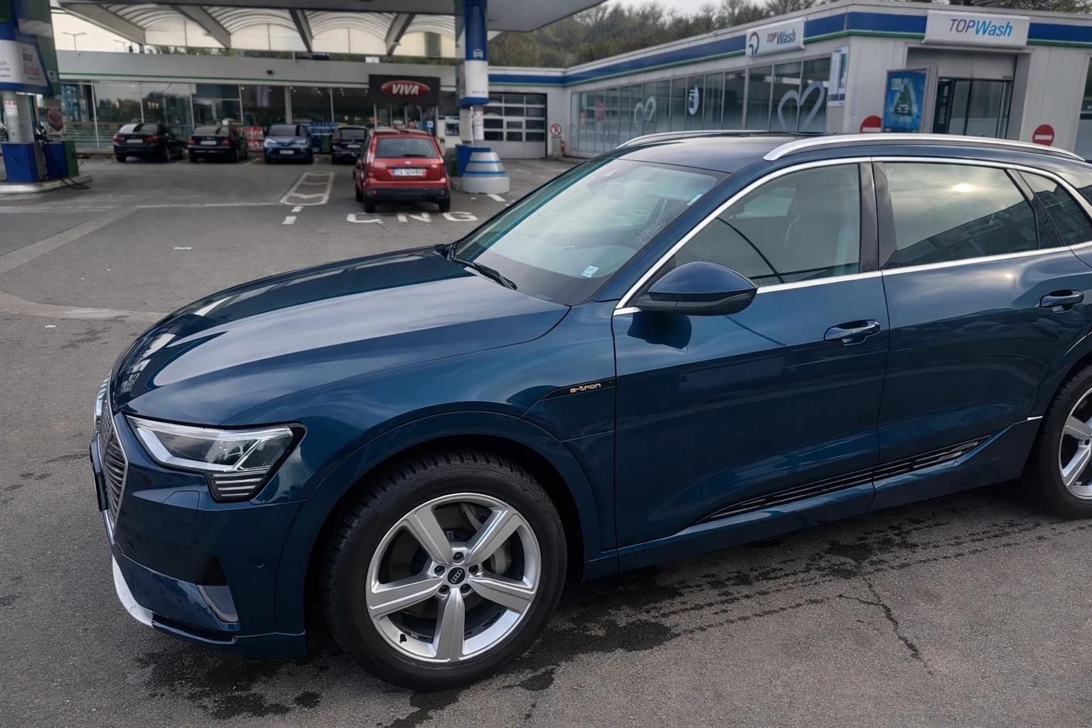 Audi E-Tron 55 QUATTRO 95KWH SOH-92%, снимка 2 - Автомобили и джипове - 54231148