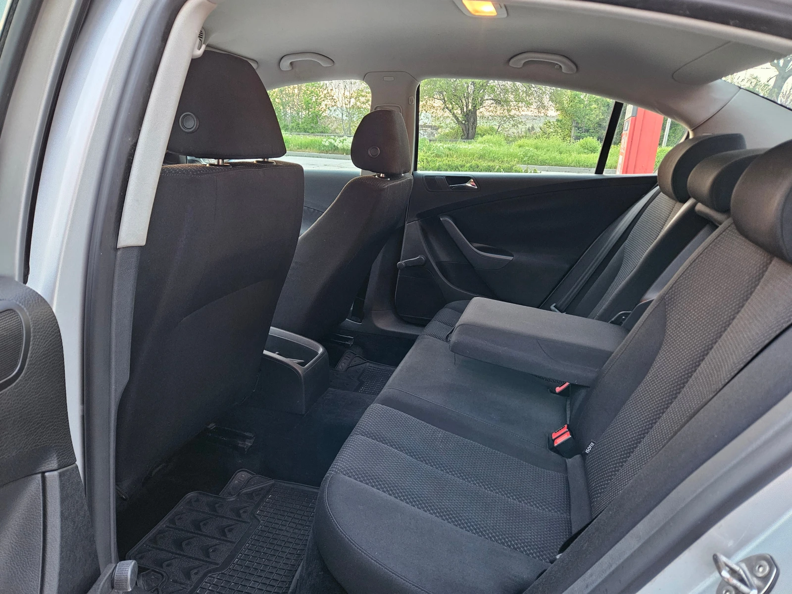 VW Passat 1.9, 105к.с., Перфектен!, снимка 9 - Автомобили и джипове - 54389600