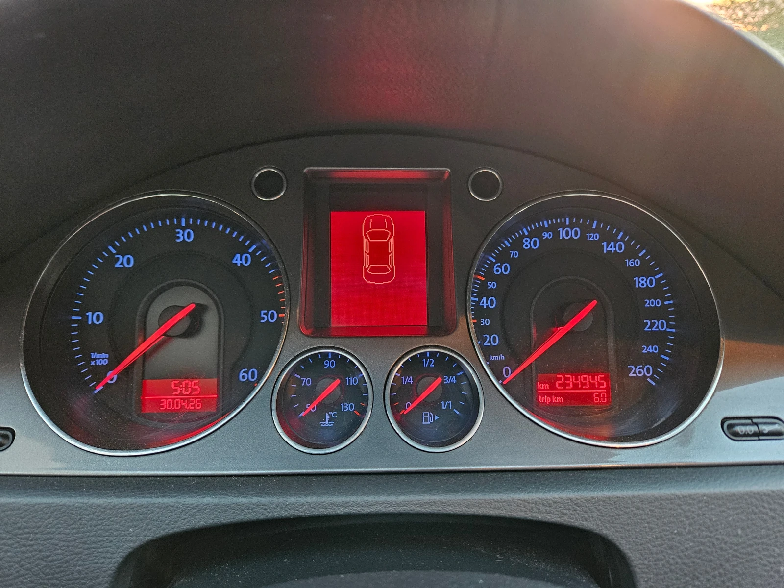 VW Passat 1.9, 105к.с., Перфектен!, снимка 15 - Автомобили и джипове - 54389600