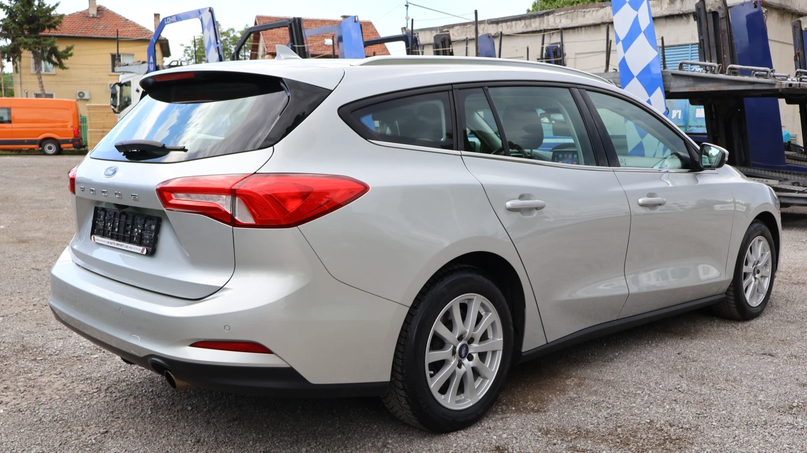Ford Focus 2.0 TDCI Ecoblue 150 К.С Keyless Нави Дистроник, снимка 5 - Автомобили и джипове - 54632613