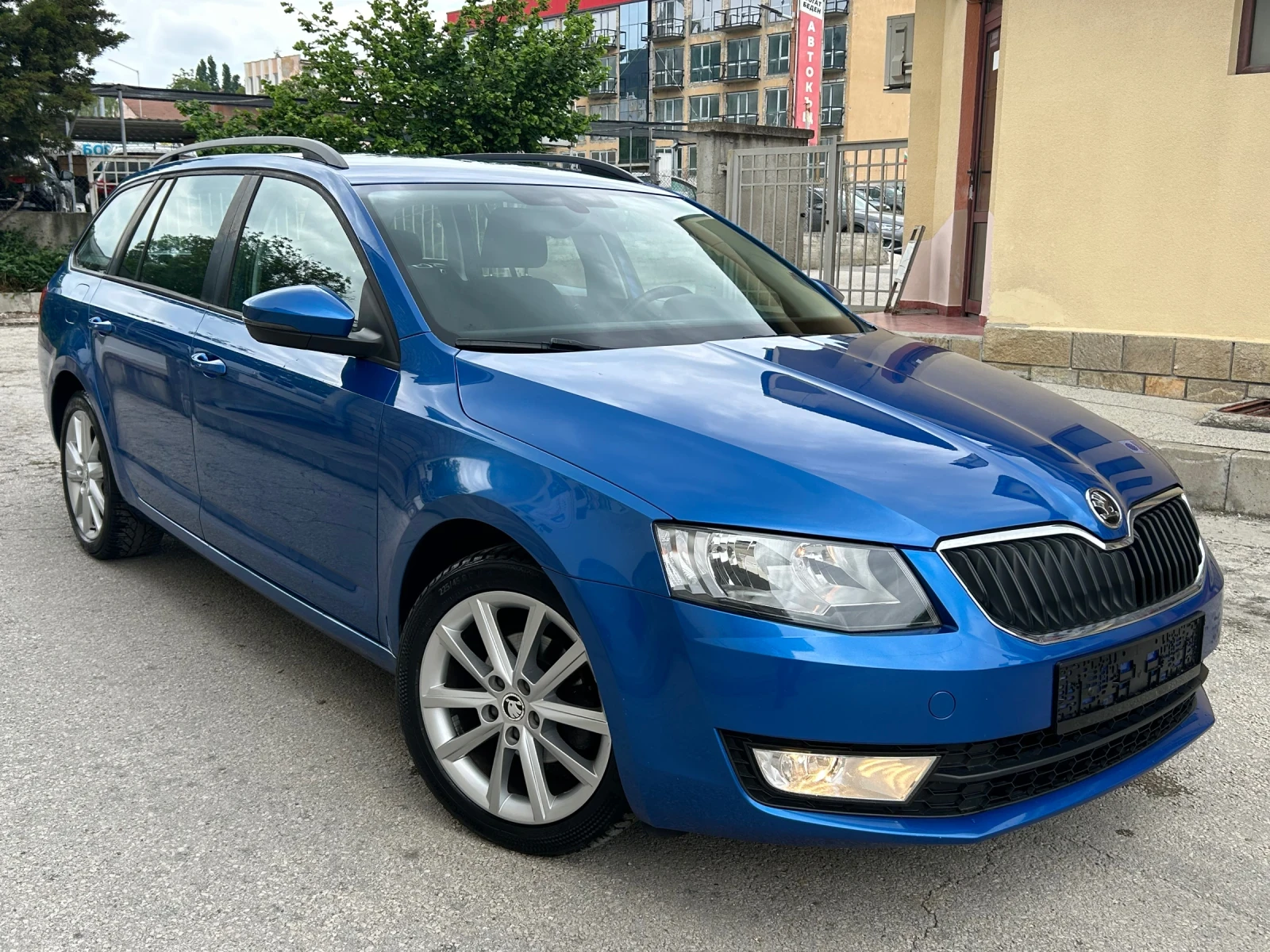 Skoda Octavia 1.2TSI 105k.c. НАВИГАЦИЯ, снимка 3 - Автомобили и джипове - 54653624