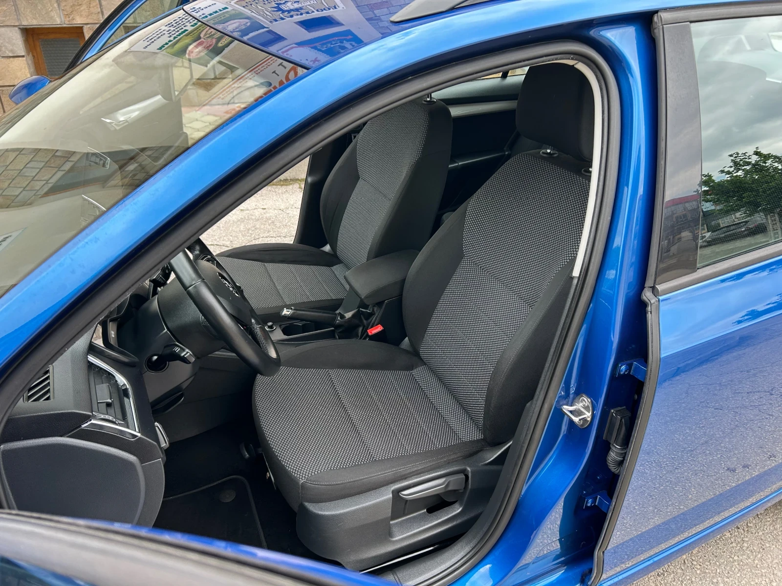 Skoda Octavia 1.2TSI 105k.c. НАВИГАЦИЯ, снимка 12 - Автомобили и джипове - 54653624