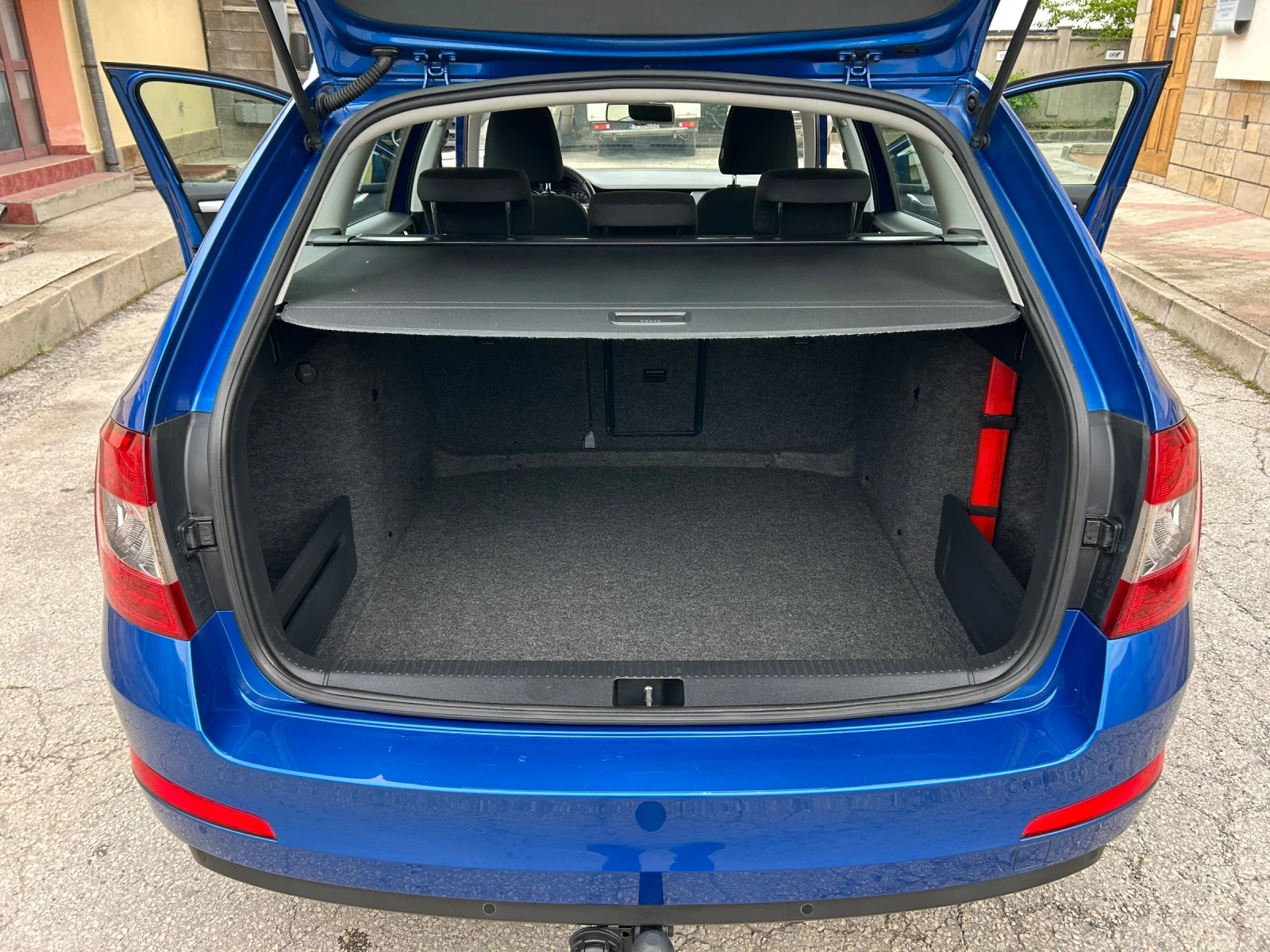 Skoda Octavia 1.2TSI 105k.c. НАВИГАЦИЯ, снимка 13 - Автомобили и джипове - 54653624