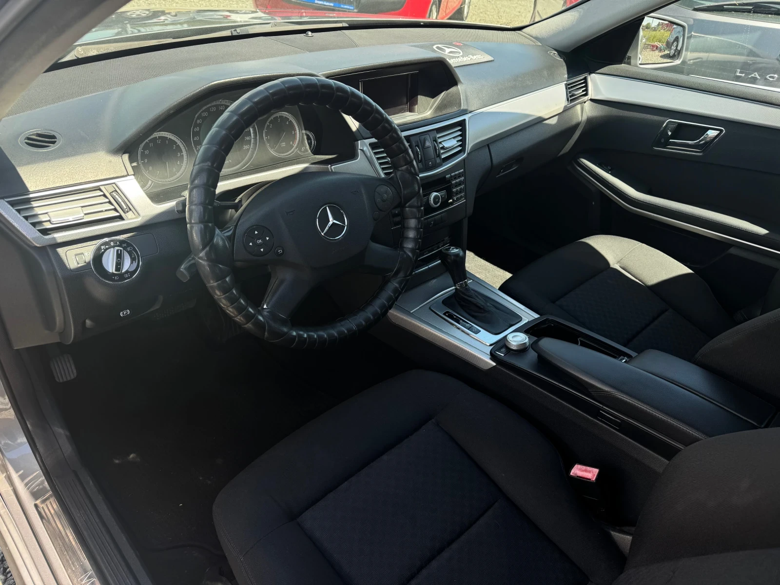 Mercedes-Benz E 220 2.2CDI, снимка 7 - Автомобили и джипове - 54762564