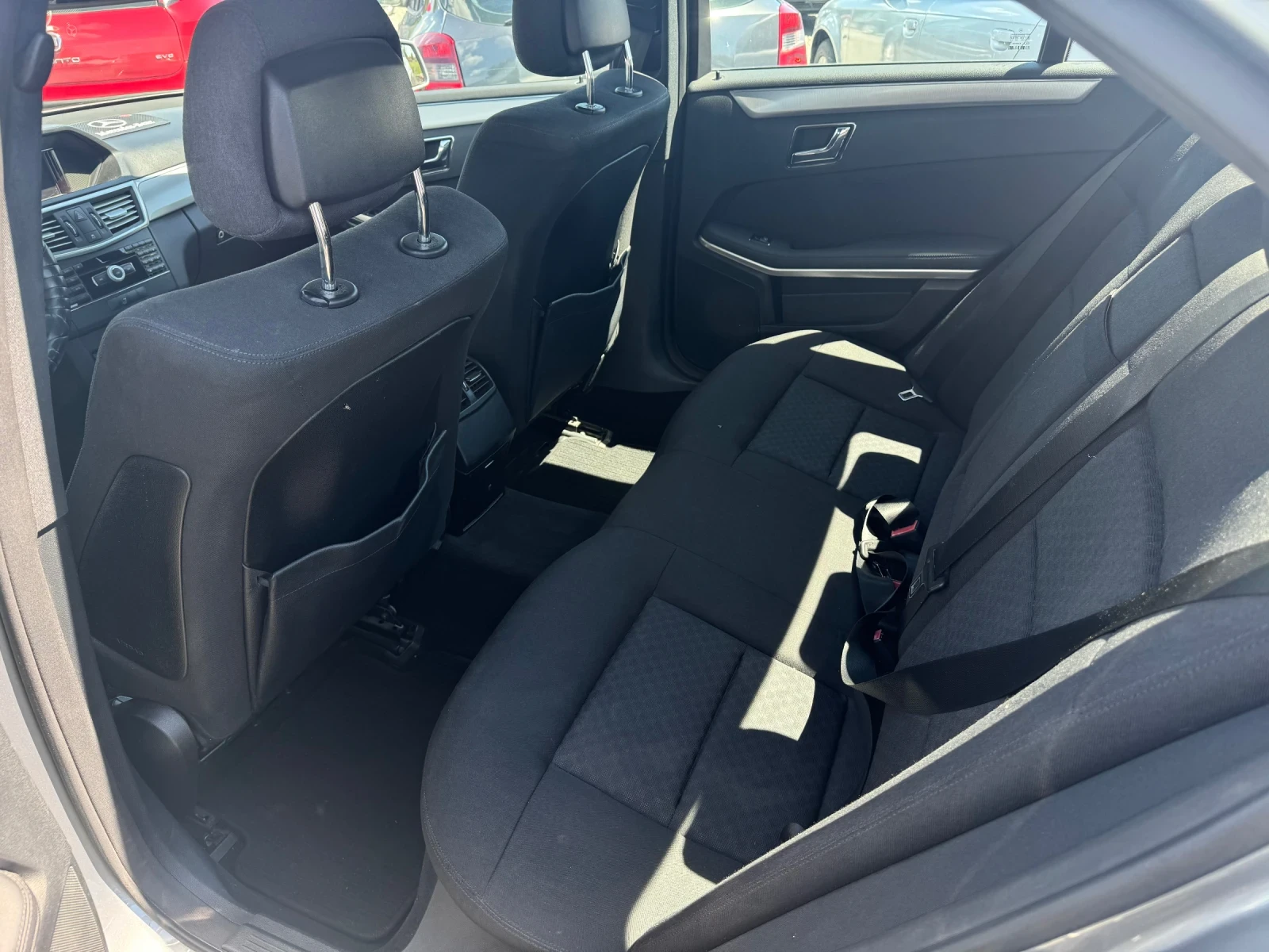 Mercedes-Benz E 220 2.2CDI, снимка 11 - Автомобили и джипове - 54762564