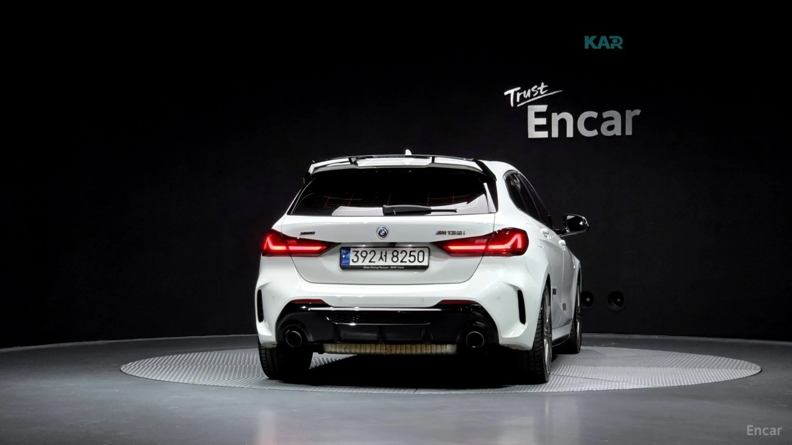 BMW M135 XDRIVE* M* SPORT* HEADUP* ПАНО* КАМЕРА* , снимка 4 - Автомобили и джипове - 54850634