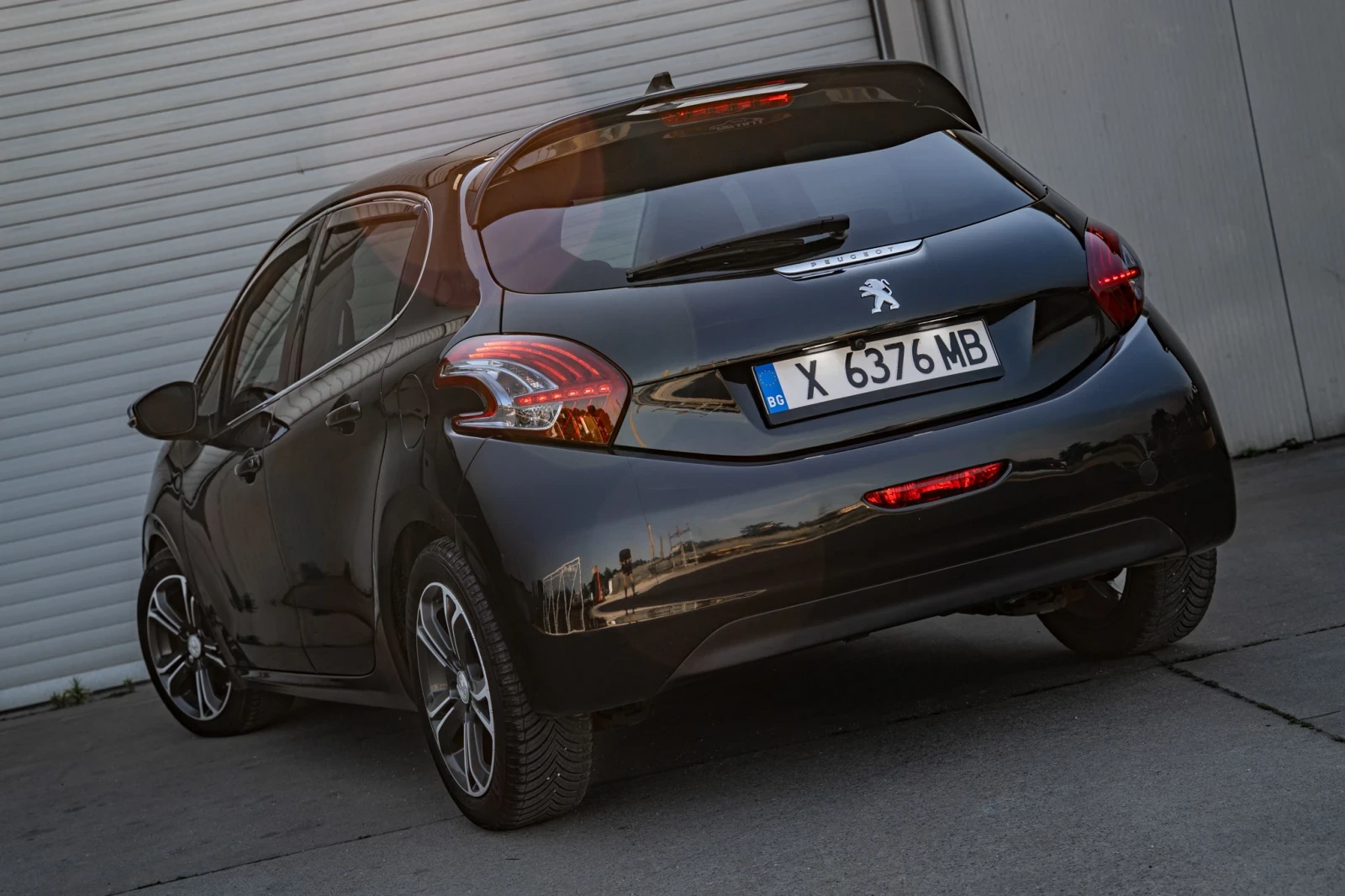 Peugeot 208 1.6 e-HDI GT LINE, снимка 5 - Автомобили и джипове - 54859366