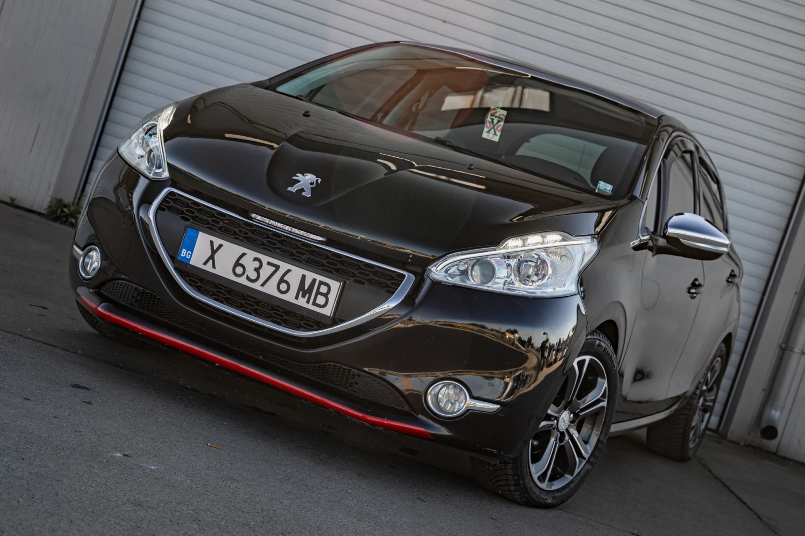 Peugeot 208 1.6 e-HDI GT LINE, снимка 2 - Автомобили и джипове - 54859366