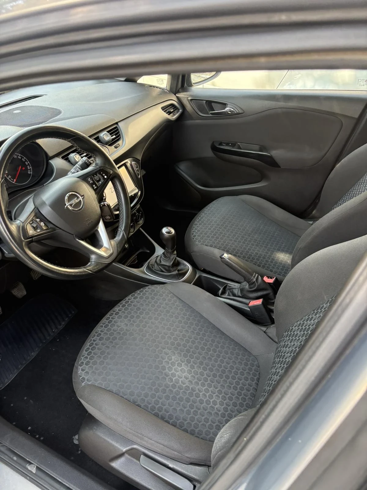 Opel Corsa 1.4 Benzin, снимка 8 - Автомобили и джипове - 55191496