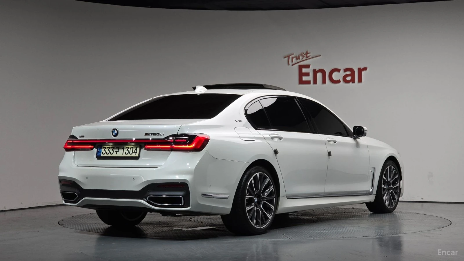 BMW 740 XDRIVE* MSPORT* МАСАЖИ* ДИСТРОНИК* ОБДУХ* 360* HUD, снимка 3 - Автомобили и джипове - 55612465