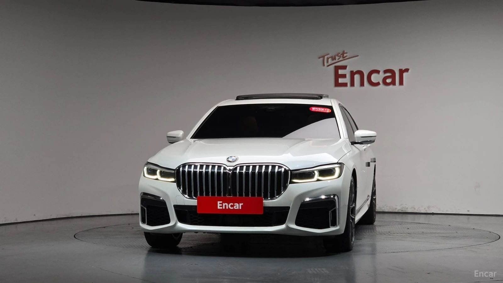 BMW 740 XDRIVE* MSPORT* МАСАЖИ* ДИСТРОНИК* ОБДУХ* 360* HUD, снимка 2 - Автомобили и джипове - 55612465