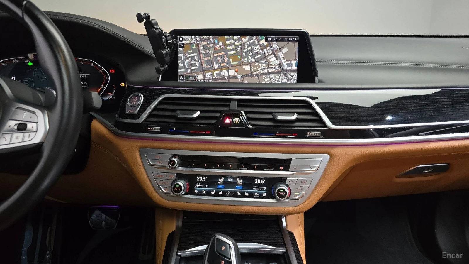 BMW 740 XDRIVE* MSPORT* МАСАЖИ* ДИСТРОНИК* ОБДУХ* 360* HUD, снимка 12 - Автомобили и джипове - 55612465
