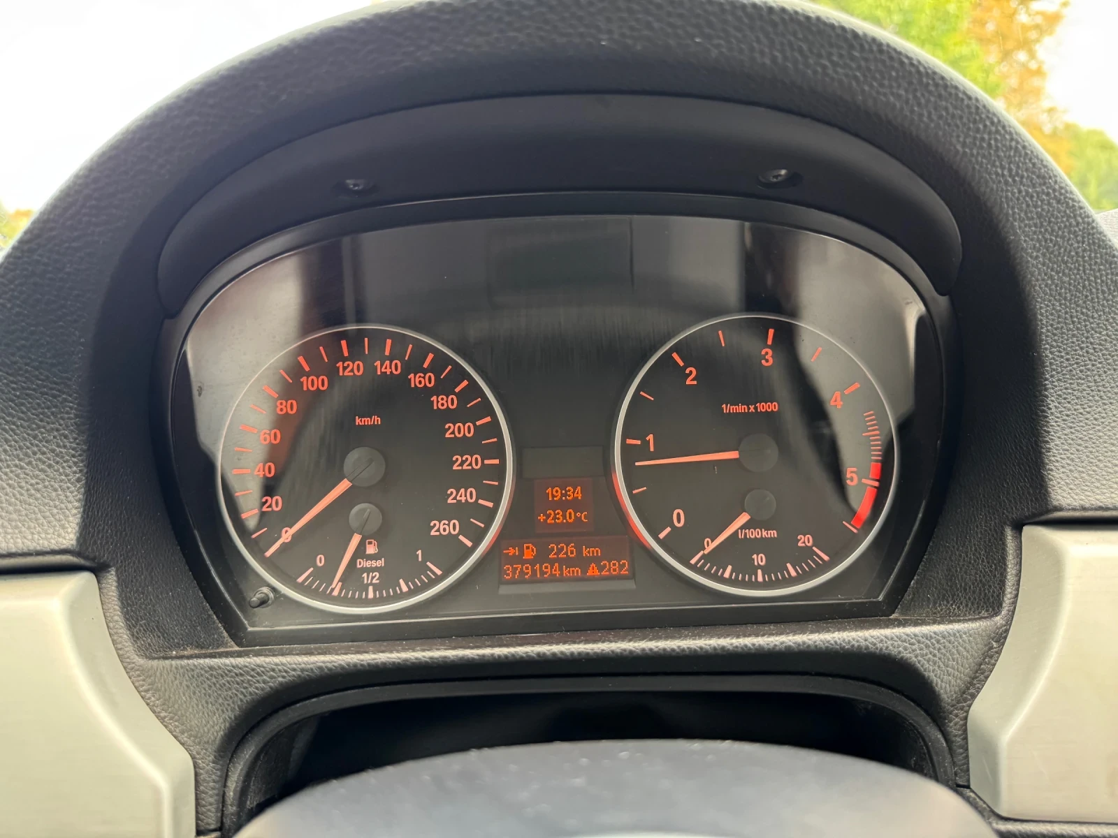 BMW 320, снимка 15 - Автомобили и джипове - 55826252