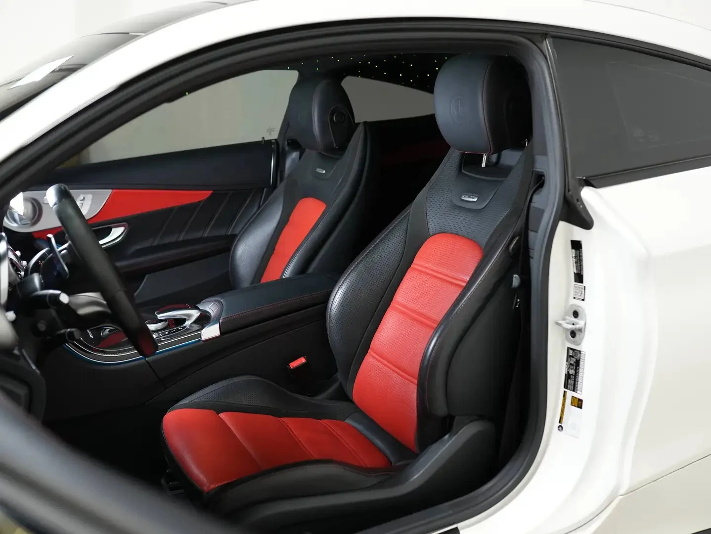 Mercedes-Benz C 63 AMG S PREMIUM PKG ЦЕНА ДО БЪЛГАРИЯ АВТОКРЕДИТ, снимка 6 - Автомобили и джипове - 55878824