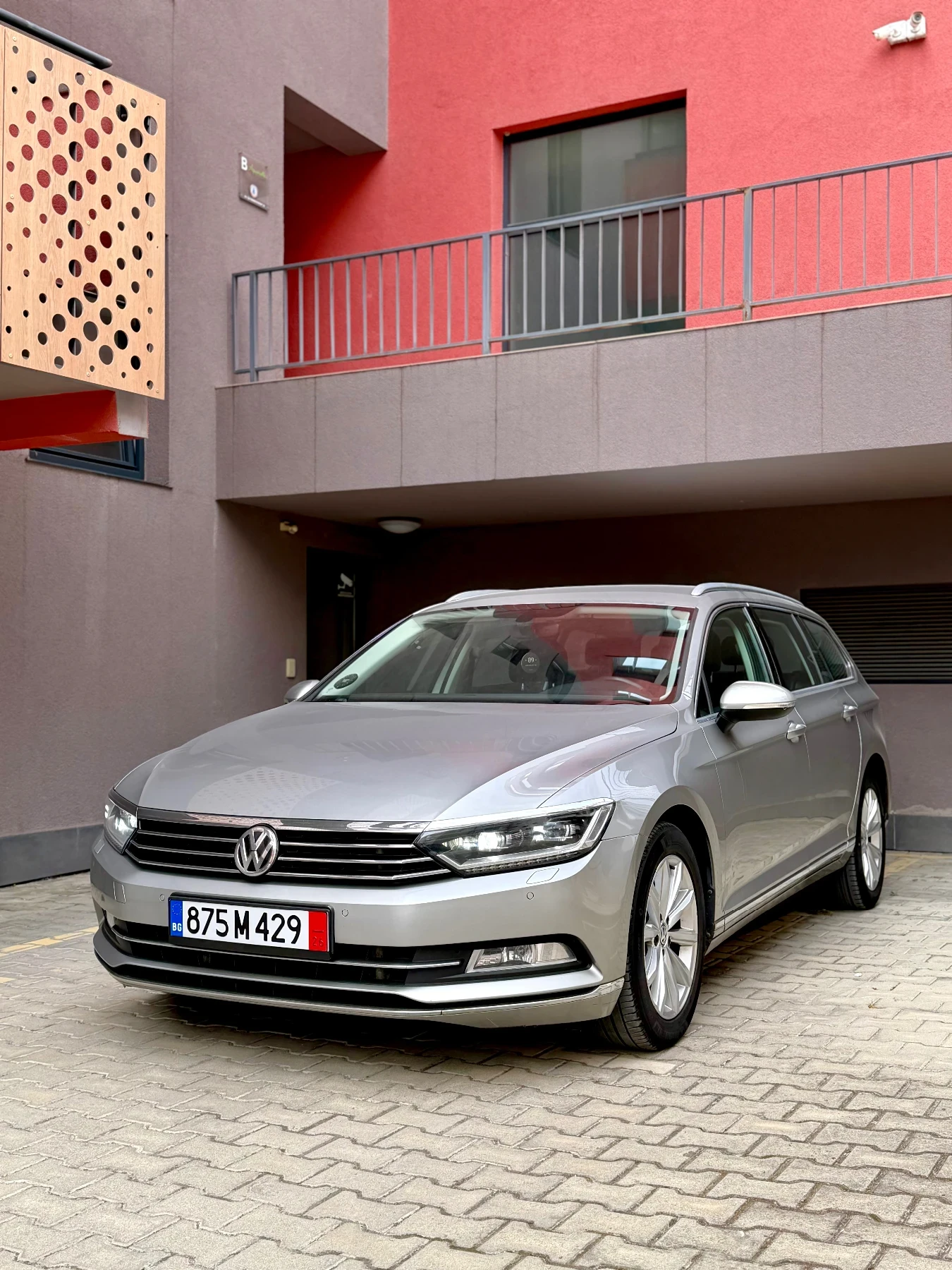 VW Passat 2.0tdi 190 Digital Keyless Camera Вс подгреви, снимка 2 - Автомобили и джипове - 55949535