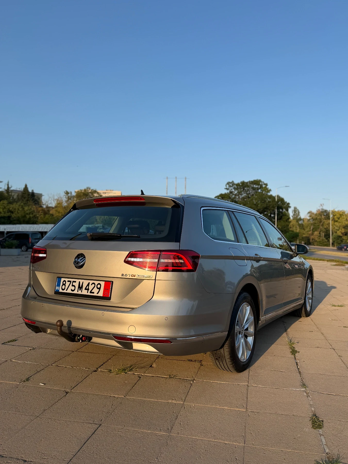 VW Passat 2.0tdi 190 Digital Keyless Camera Вс подгреви, снимка 7 - Автомобили и джипове - 55949535