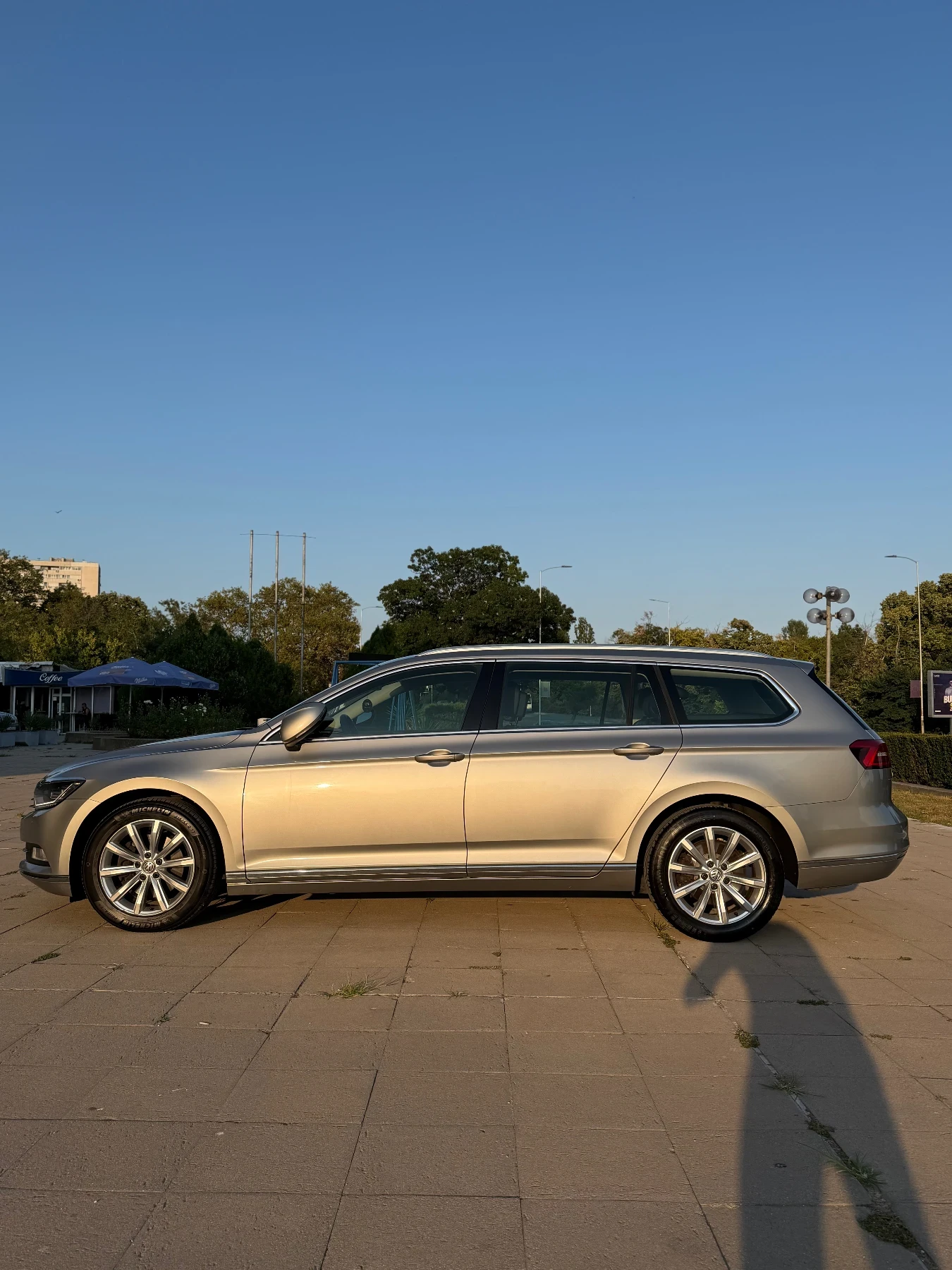VW Passat 2.0tdi 190 Digital Keyless Camera Вс подгреви, снимка 4 - Автомобили и джипове - 55949535
