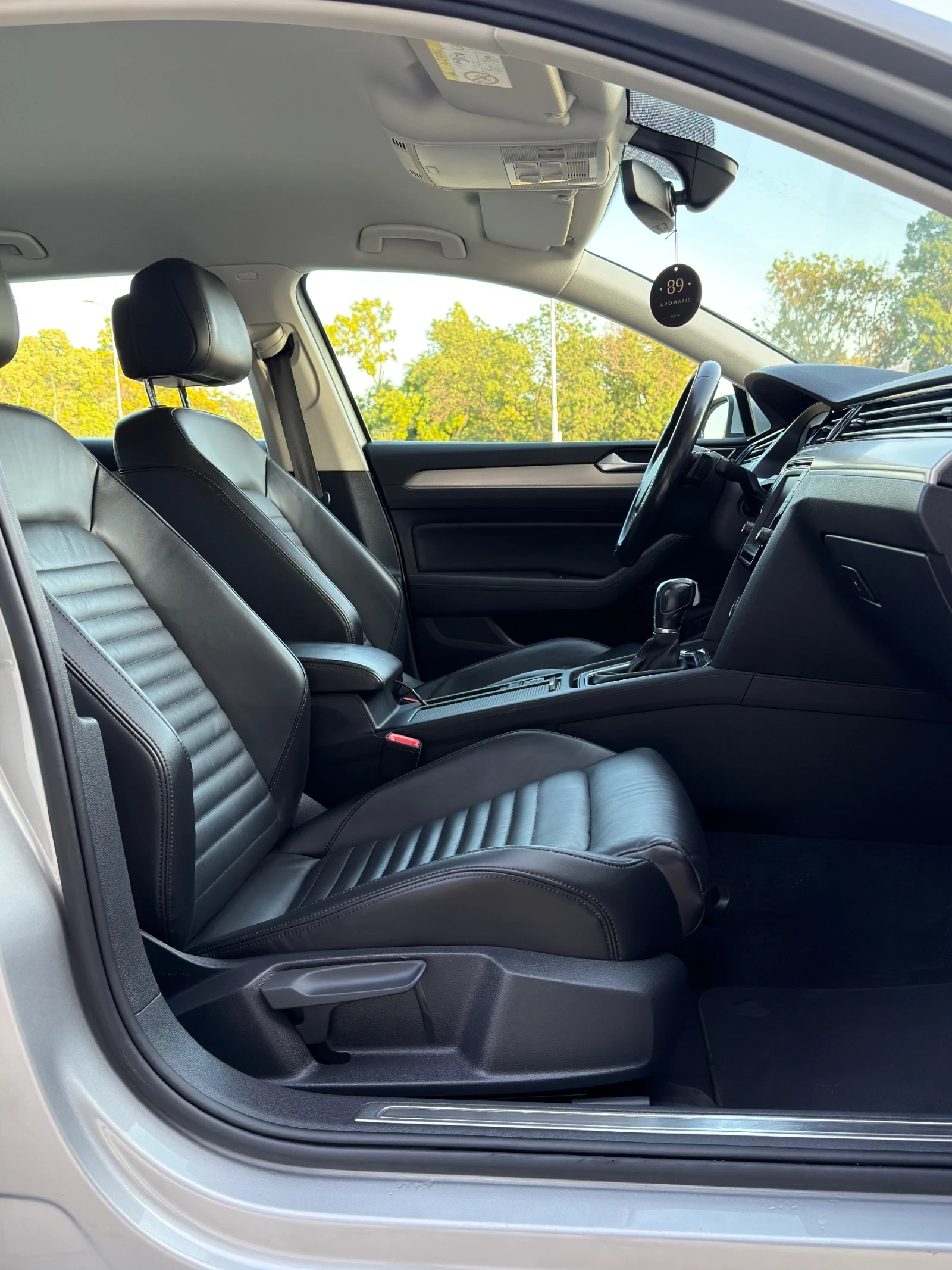 VW Passat 2.0tdi 190 Digital Keyless Camera Вс подгреви, снимка 12 - Автомобили и джипове - 55949535