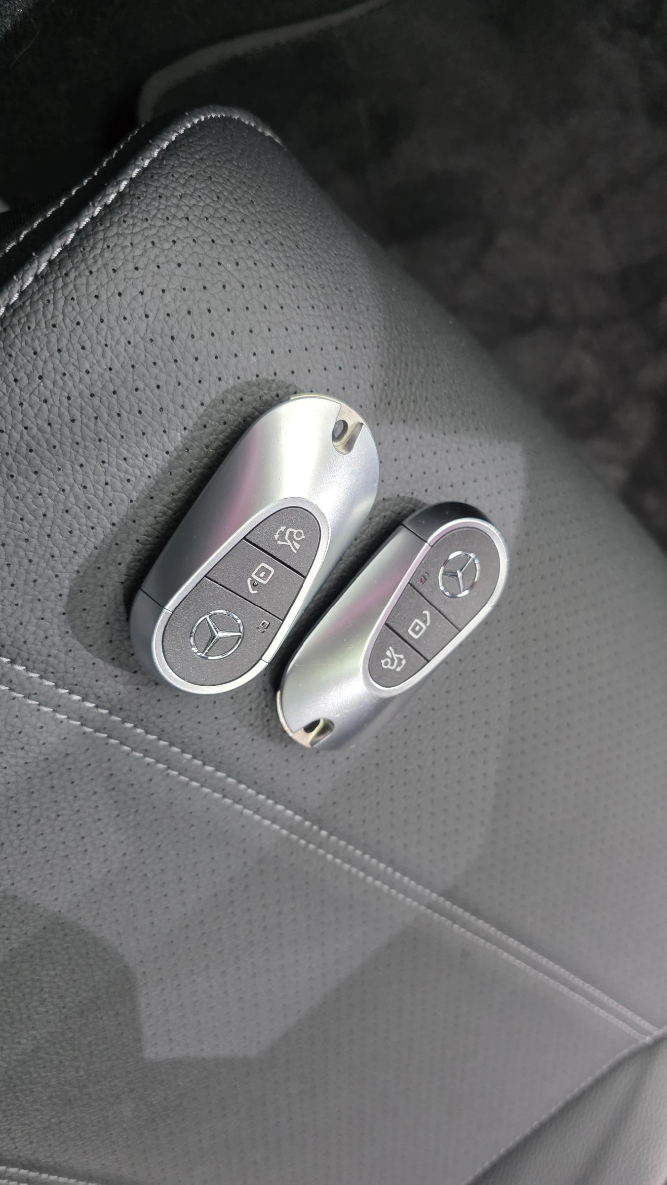 Mercedes-Benz C 200 BURMESTER* ДИСТРОНИК* LANE* ASSIST* КАМЕРА* , снимка 16 - Автомобили и джипове - 55970989