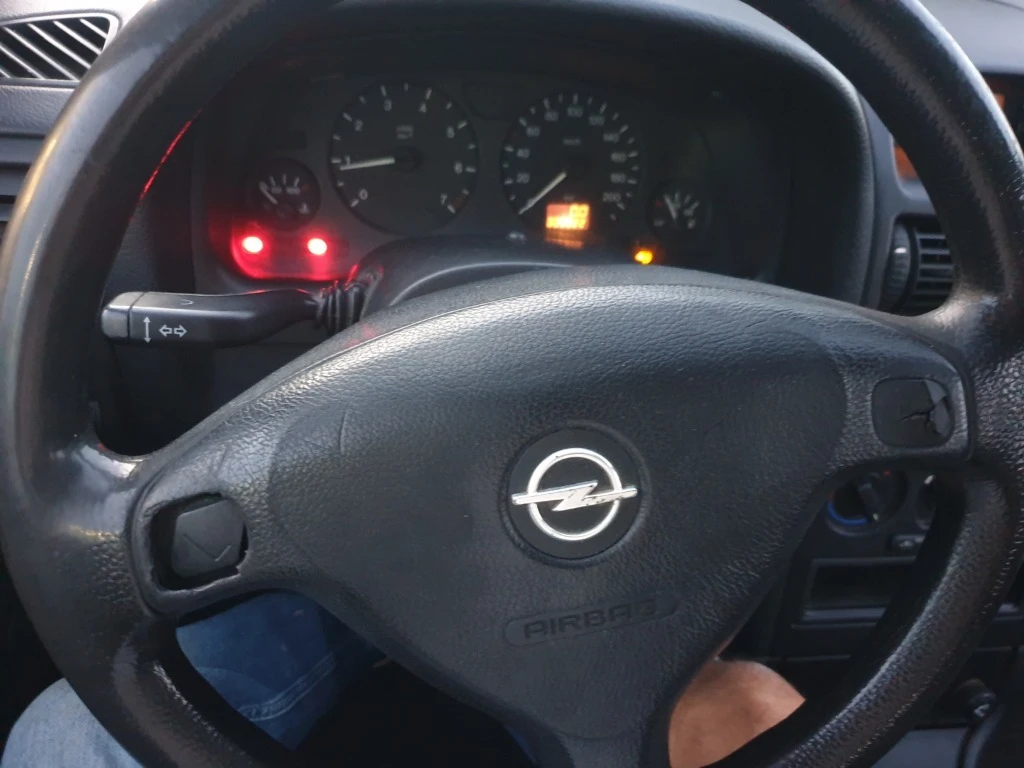 Opel Astra Капарирана, снимка 11 - Автомобили и джипове - 56137641