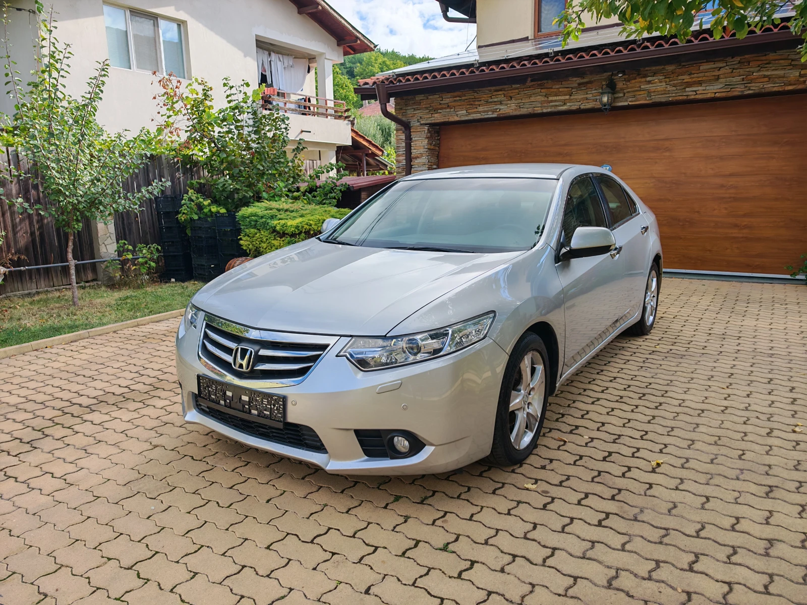Honda Accord 2.0-бензин-автоматик