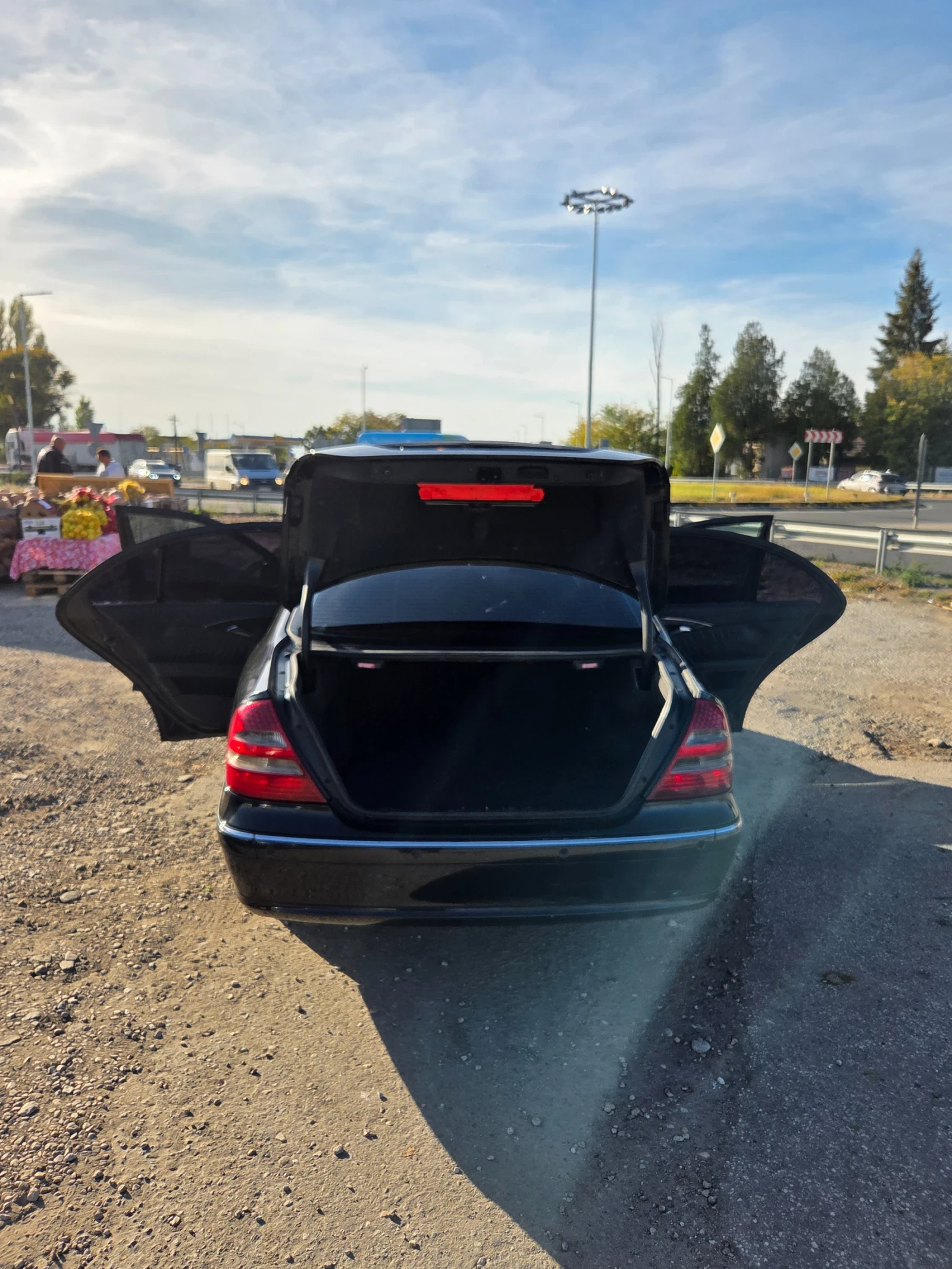 Mercedes-Benz E 320 E 320 , снимка 8 - Автомобили и джипове - 56582328