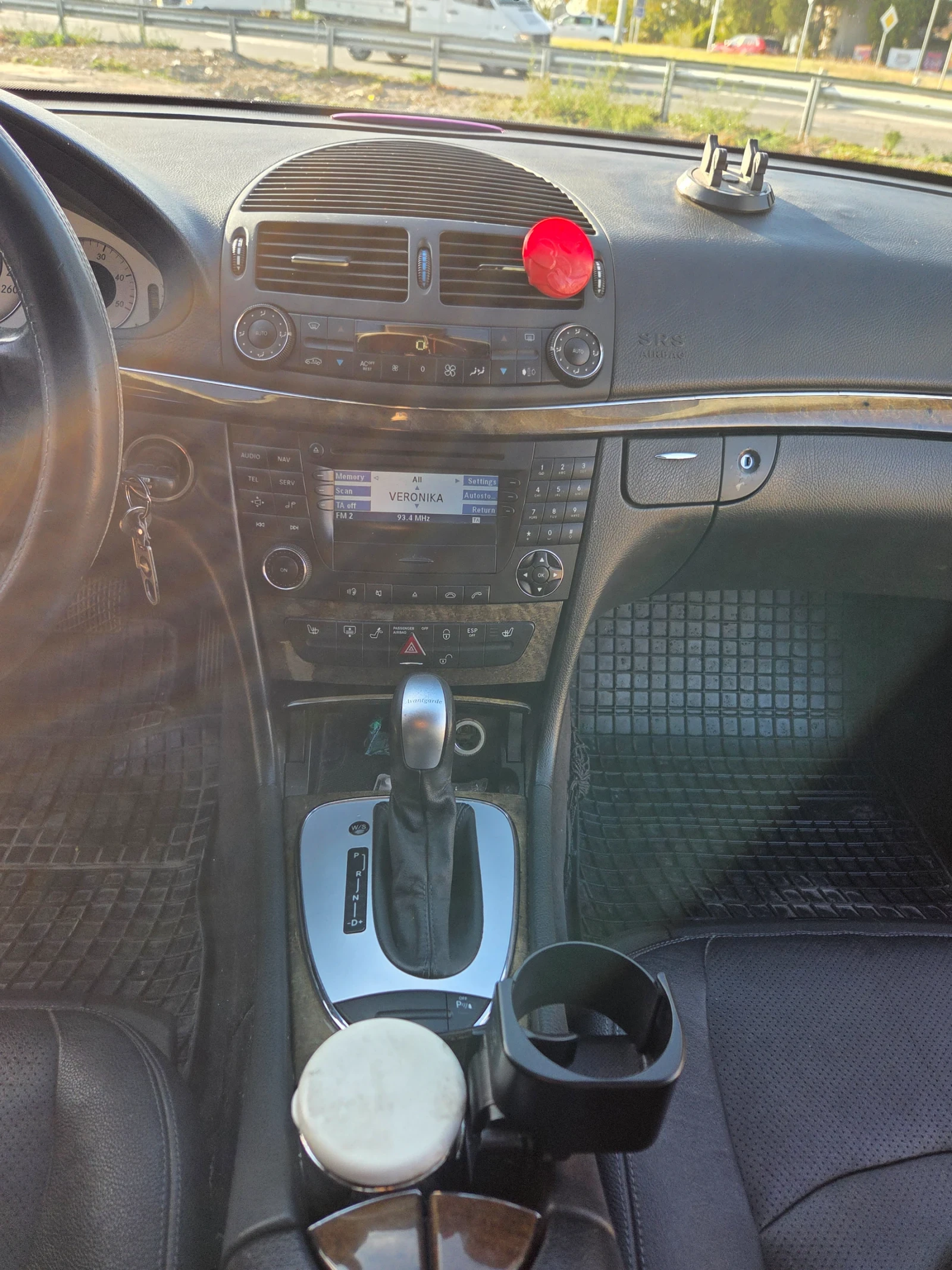 Mercedes-Benz E 320 E 320 , снимка 13 - Автомобили и джипове - 56582328