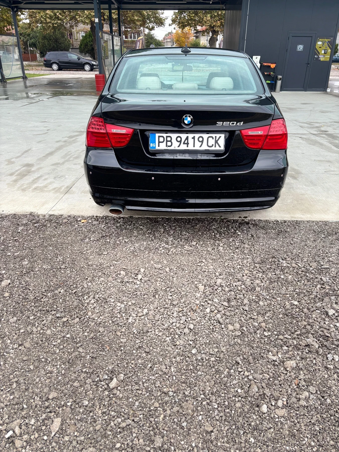 BMW 320 Facelift 2.0d  xdrive , снимка 4 - Автомобили и джипове - 56646868