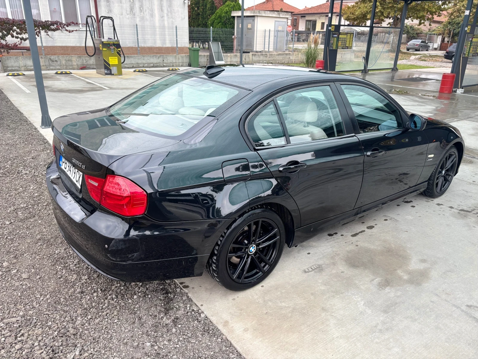 BMW 320 Facelift 2.0d  xdrive , снимка 5 - Автомобили и джипове - 56646868