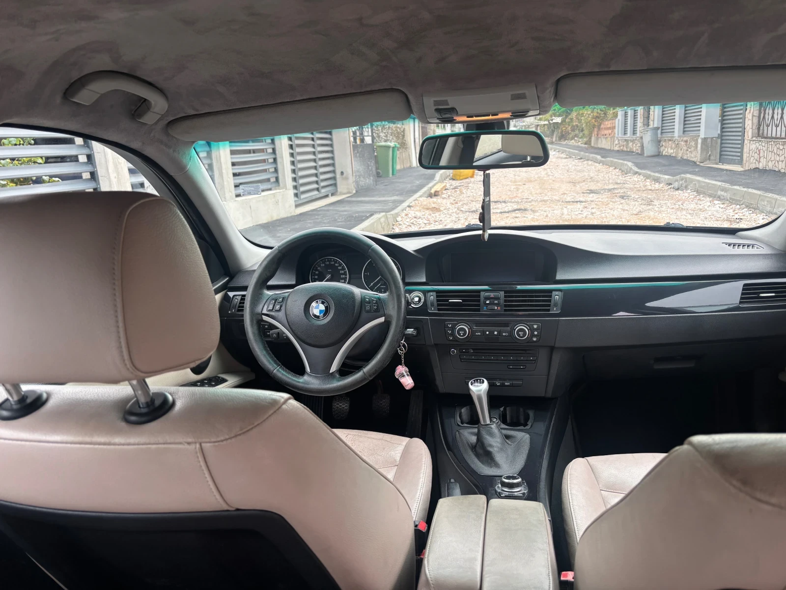 BMW 320 Facelift 2.0d  xdrive , снимка 11 - Автомобили и джипове - 56646868