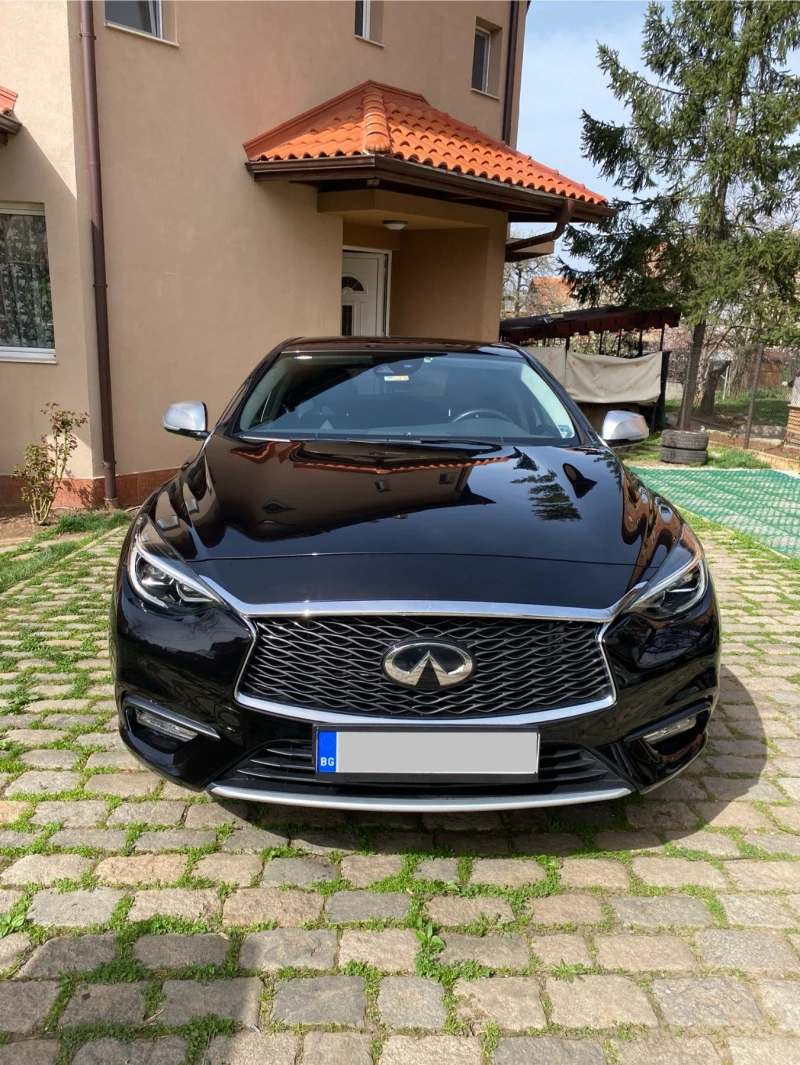 Infiniti Q30 Premium AWD , снимка 2 - Автомобили и джипове - 45368535