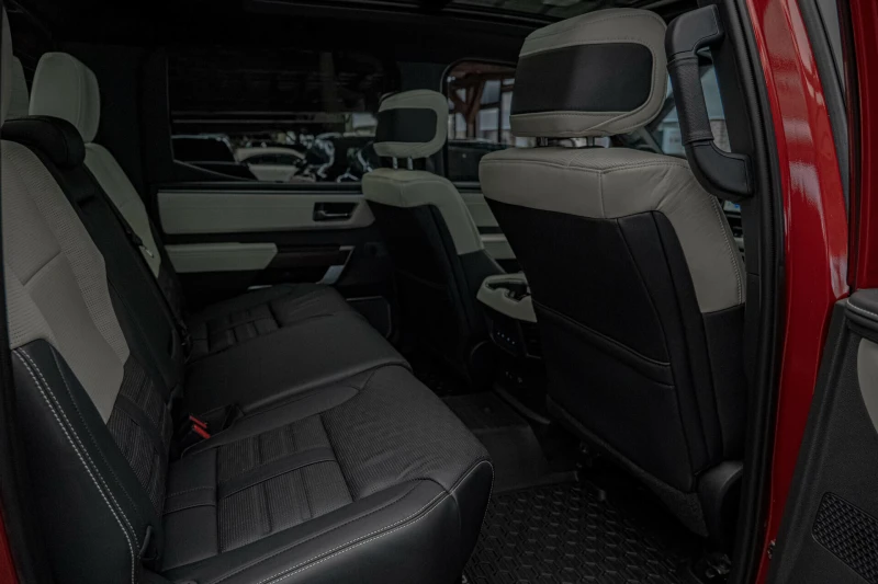 Toyota Tundra 3.5 i-Force/Capstone/3D-Камера 360/Обдухване/JBL, снимка 9 - Автомобили и джипове - 51423535