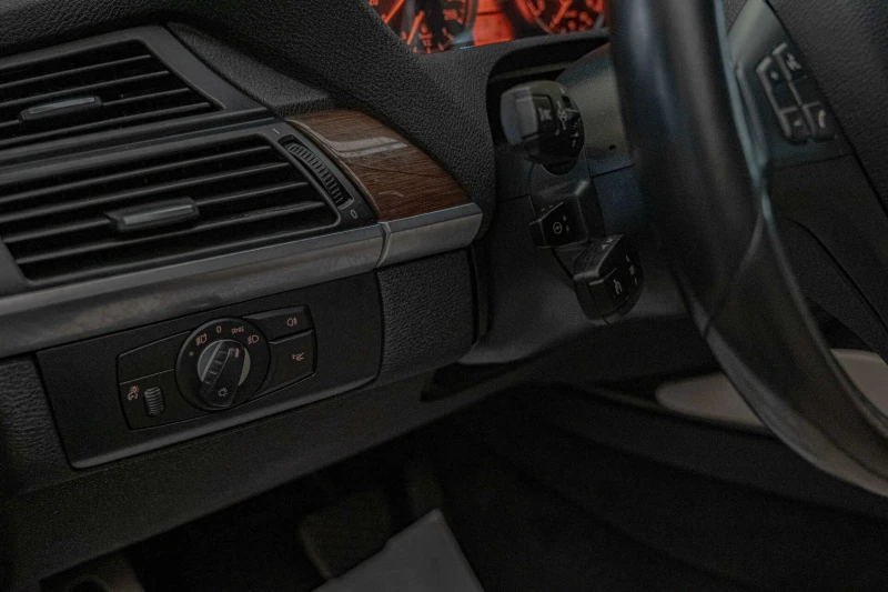 BMW X6 M50d/Dynamic Seat/HuD/Android/Подгрев/Soft Close/, снимка 9 - Автомобили и джипове - 51937487