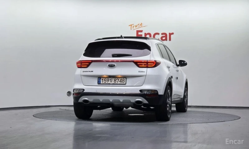 Kia Sportage, снимка 4 - Автомобили и джипове - 52964536