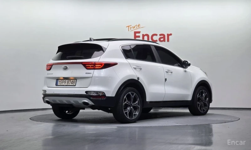 Kia Sportage, снимка 2 - Автомобили и джипове - 52964536