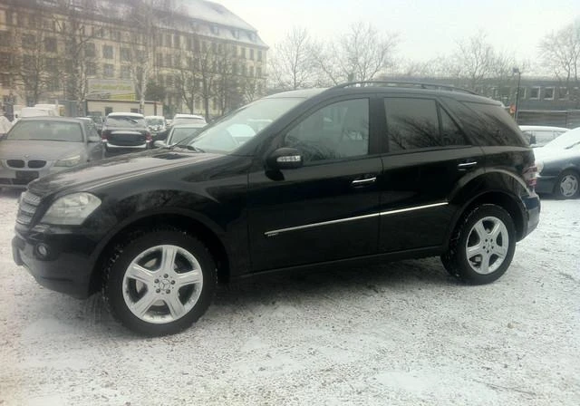 Mercedes-Benz ML 500 500-на части, снимка 4 - Автомобили и джипове - 47090799