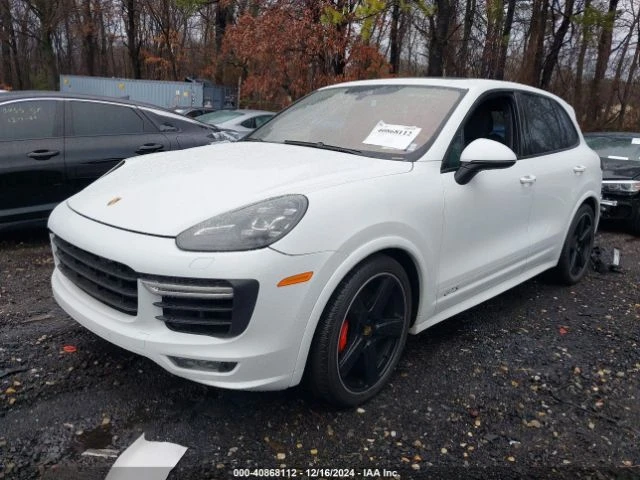 Porsche Cayenne GTS, Минимална щета, сервизна история!, снимка 1 - Автомобили и джипове - 48744418