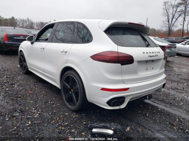 Porsche Cayenne GTS, Минимална щета, сервизна история!, снимка 7 - Автомобили и джипове - 48744418