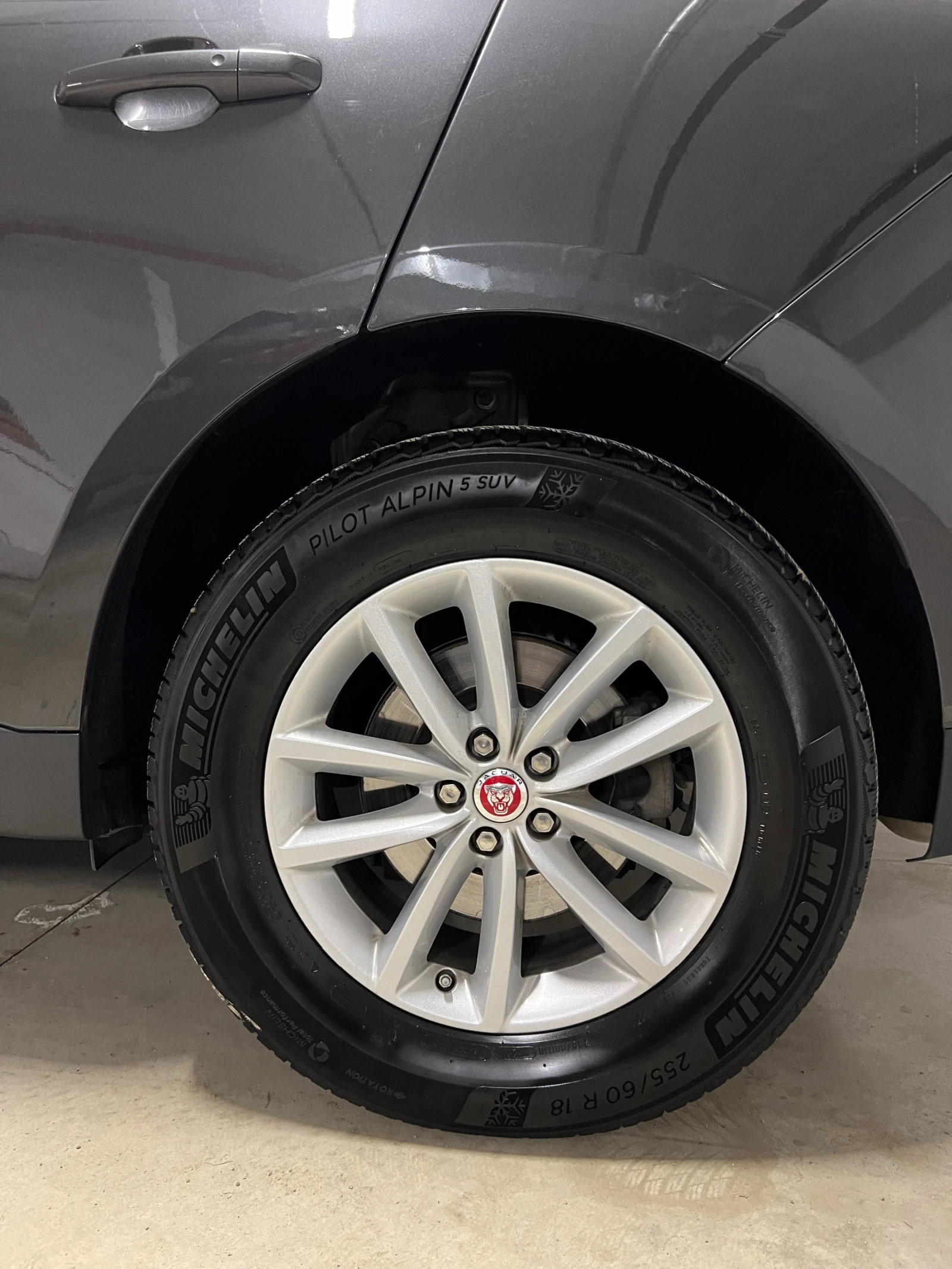 Jaguar F-PACE v6 340hp Portfolio AWD | Mobile.bg   14