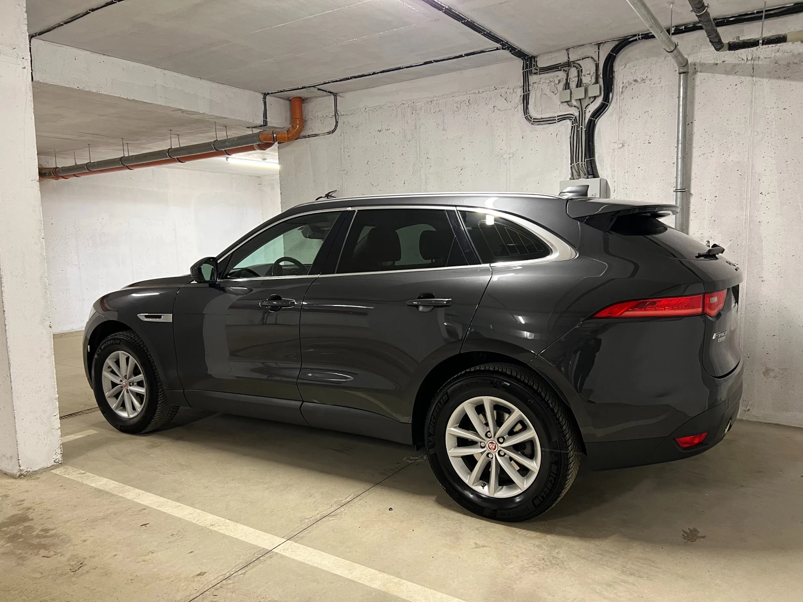 Jaguar F-PACE v6 340hp Portfolio AWD | Mobile.bg   3